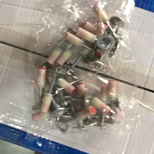 • 30 مسمار مثبت المسامير الألماني